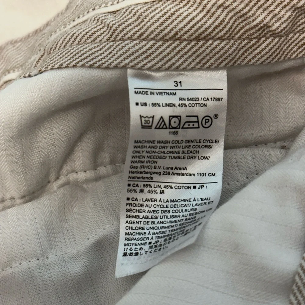 Banana Republic Light Beige Flat-Front Linen Shorts